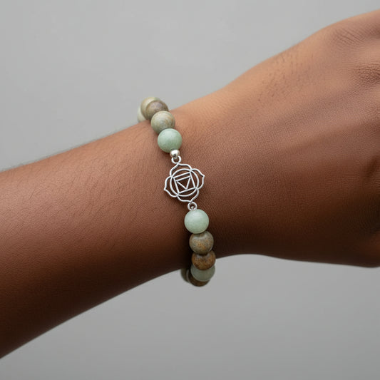 Wrist wearing Infinity Agate Stretch Bracelet – handmade elegant gemstone jewelry